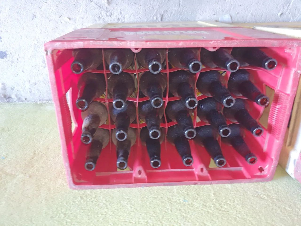 Caixa de garrafas de 600