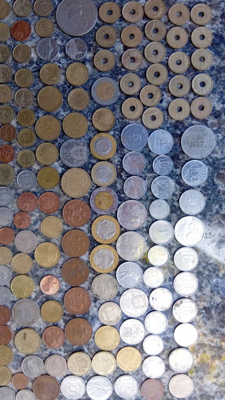 Coleção de várias moedas antigas  - Foto 2