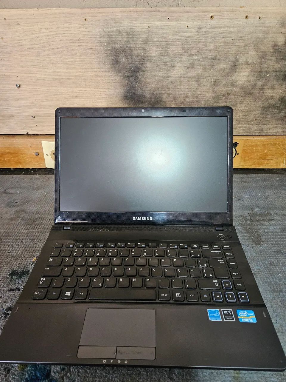 Notebook Samsung 300E (Core i5 / 8GB RAM / SSD 120GB)