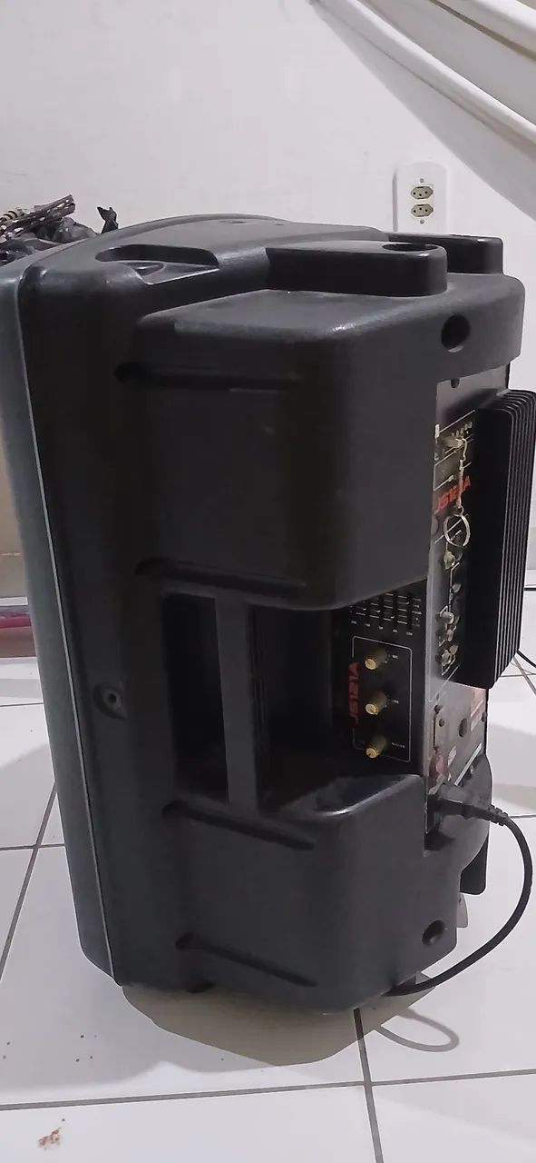 Caixa de som JBL ativa top de linha ,funcionando perfeitamente  - Foto 3