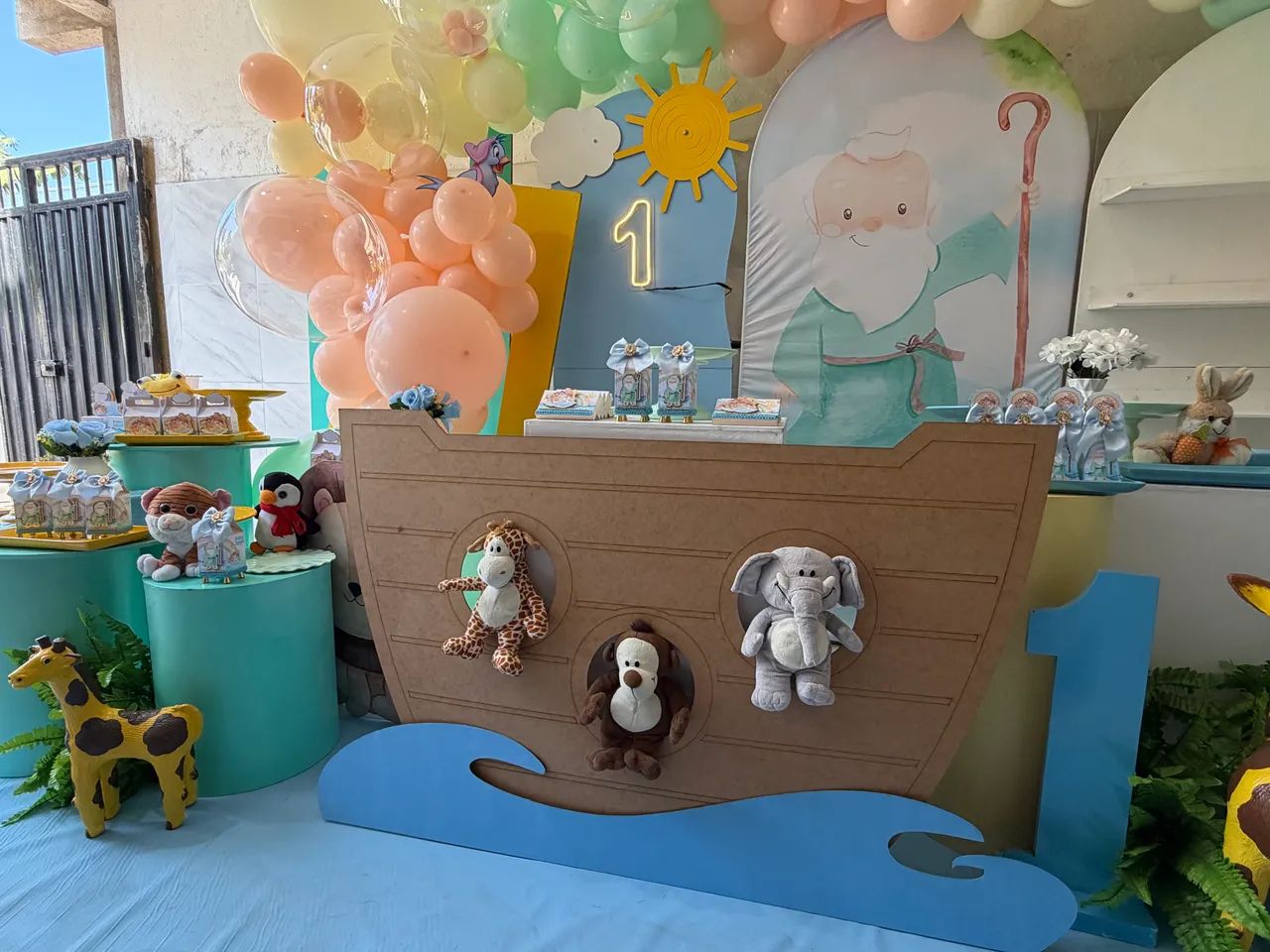 Decoração arca de Noé aniversário  - Foto 3