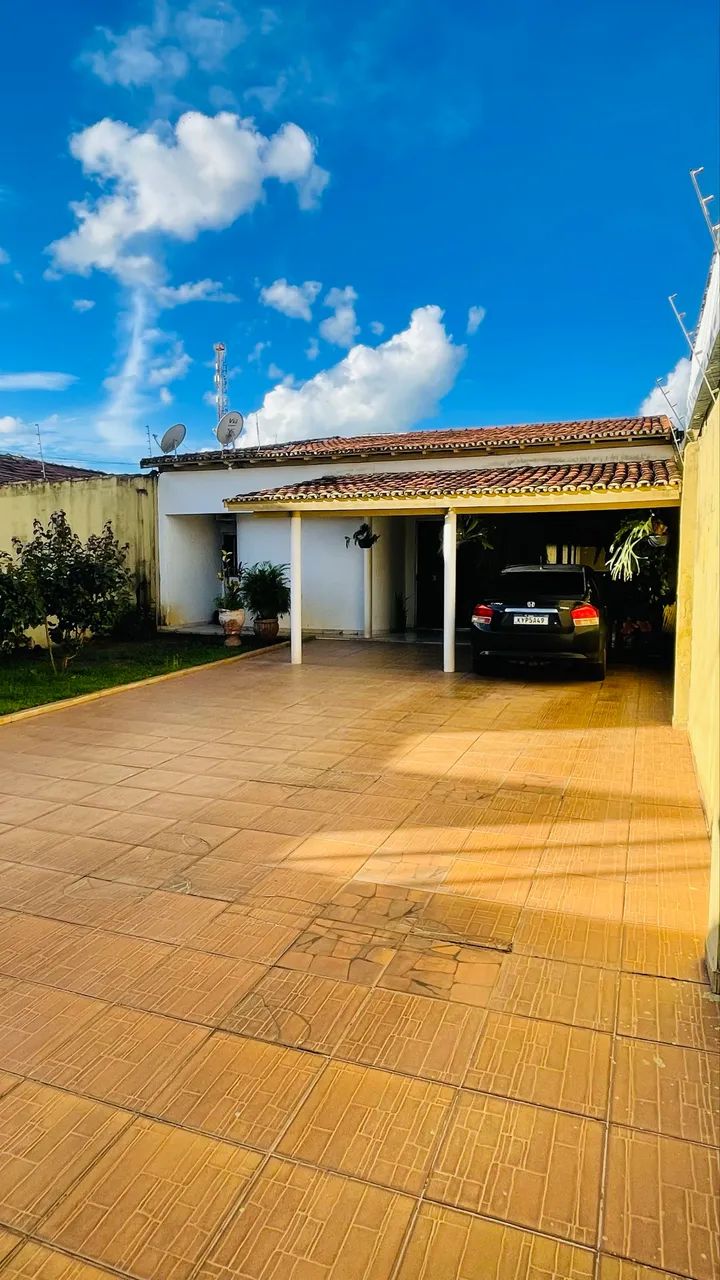 Casa a venda no centro de Porangatu 
