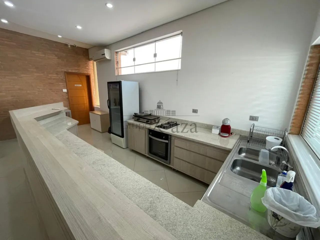 Casa Comercial - Residencial - Holambra - 5 Dormitórios - 230m². - Foto 5