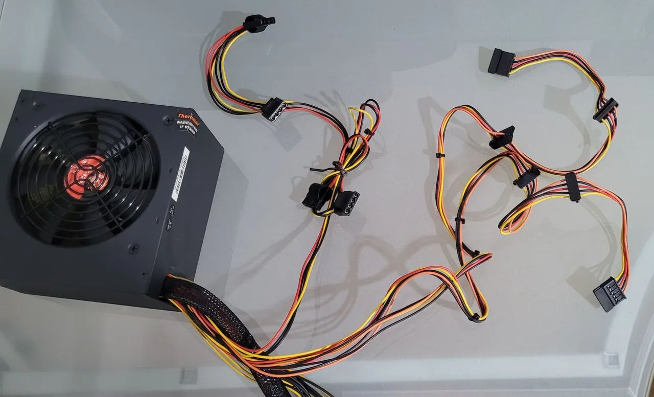 Fonte Thermaltake TR2 600W - Foto 5