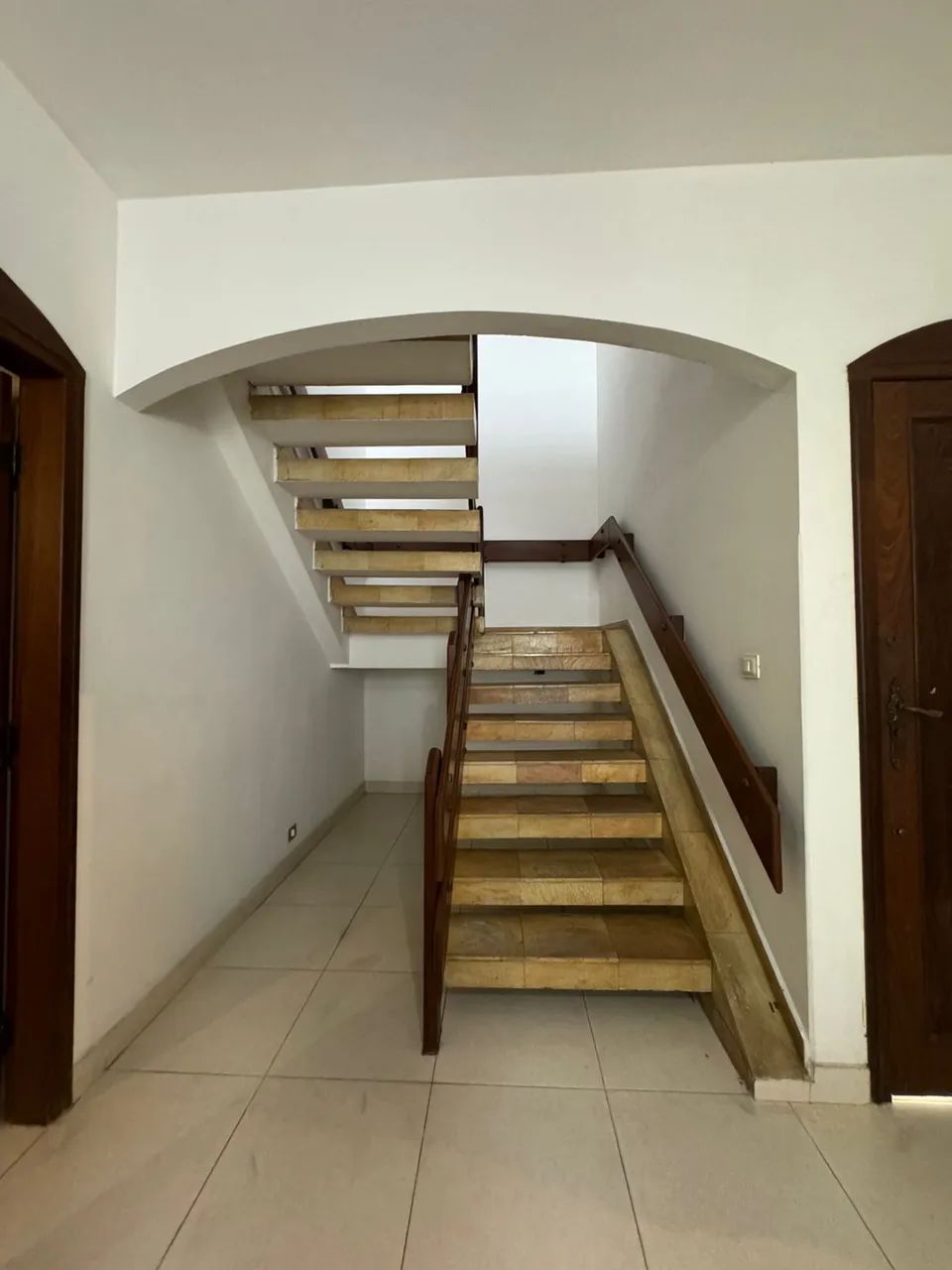 Vendo Casa Duplex em Maruípe - Foto 2