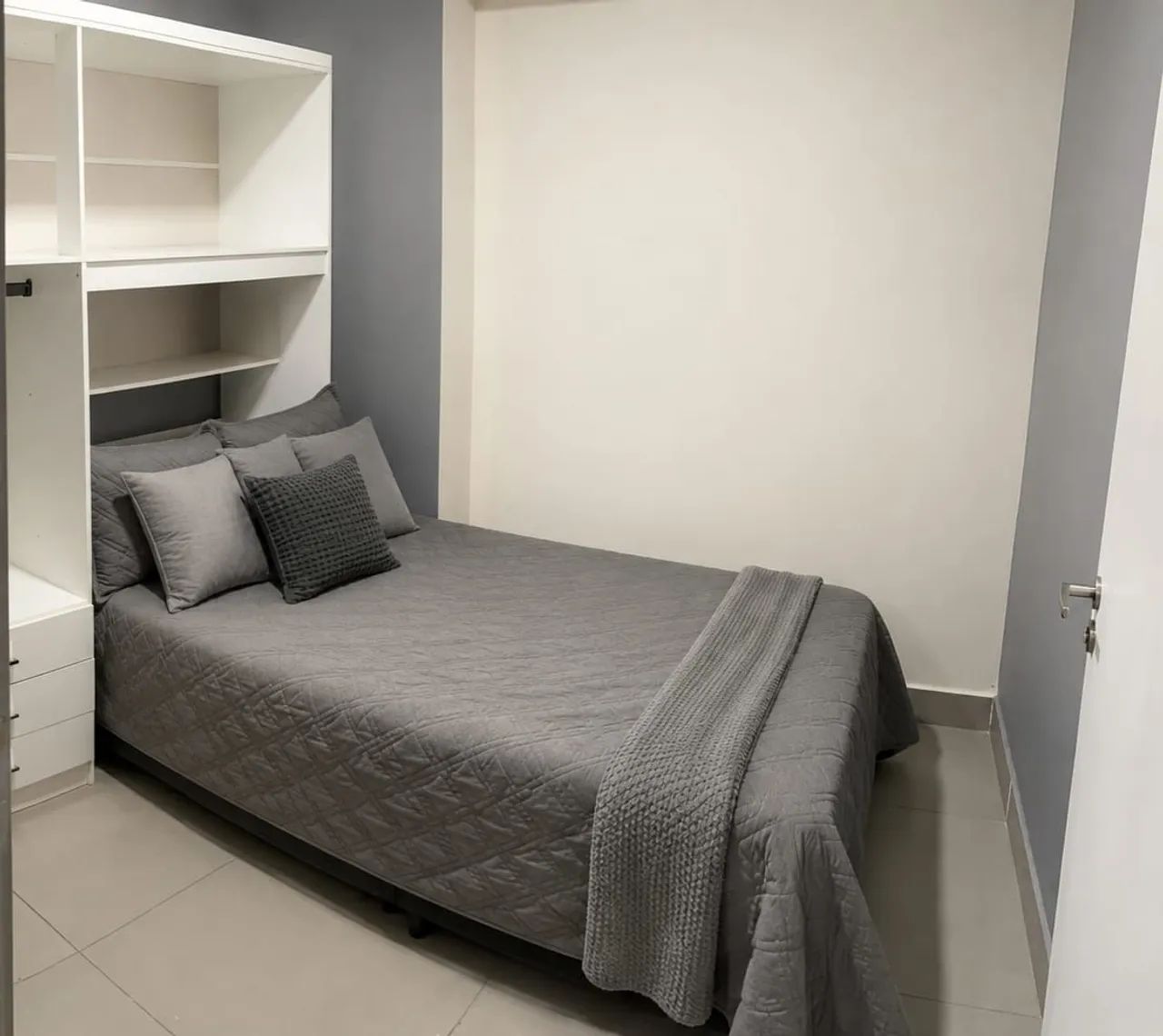 Quartos para Alugar, Dividir Apartamento * Vila Olímpia 