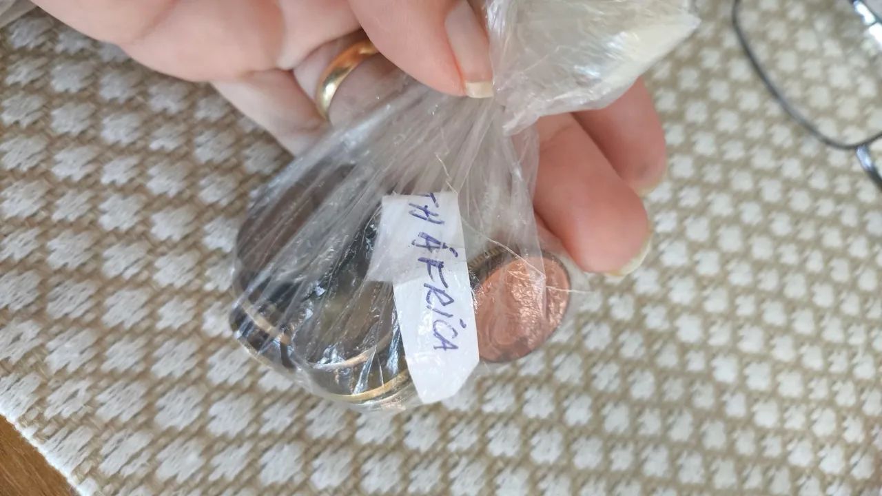 Moedas estrangeiras colecionador  - Foto 2