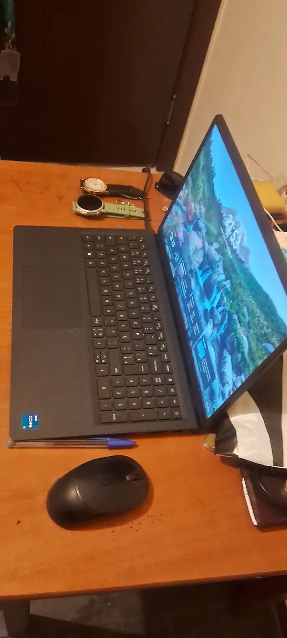 Notebook Dell inspiron 16 GB 6 meses