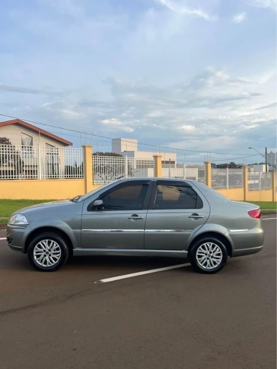 Fiat Siena 1.0/ EX 1.0 MPI Fire/ Fire Flex 8V 2010 - Foto 2