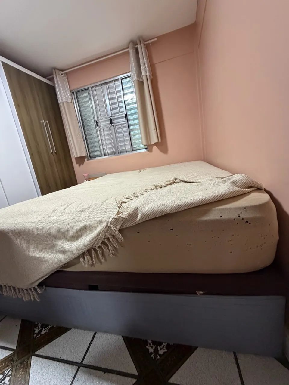 Cama Queen com baú e colchão Ortobom  - Foto 2