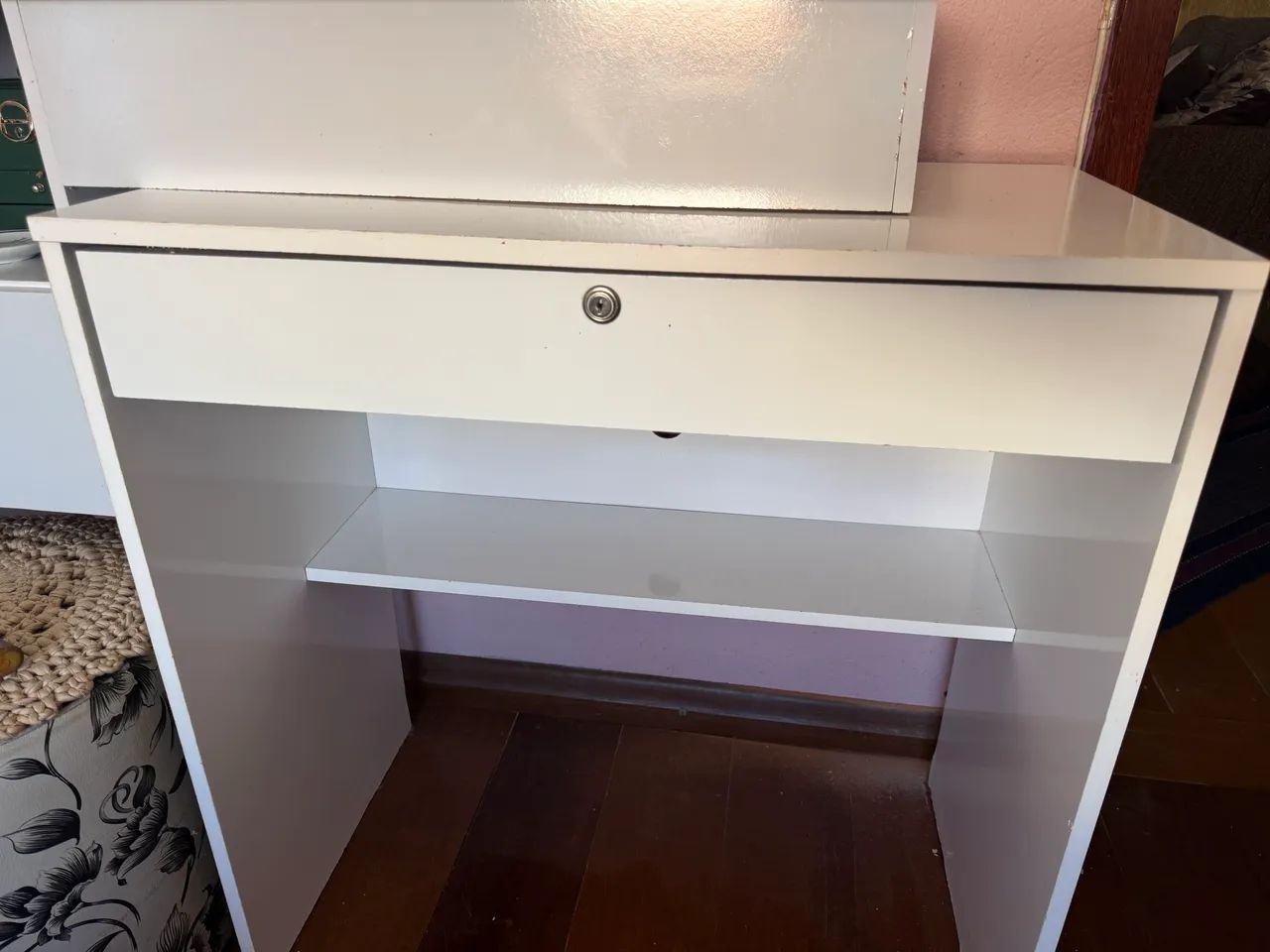 Vendo escrivaninha 