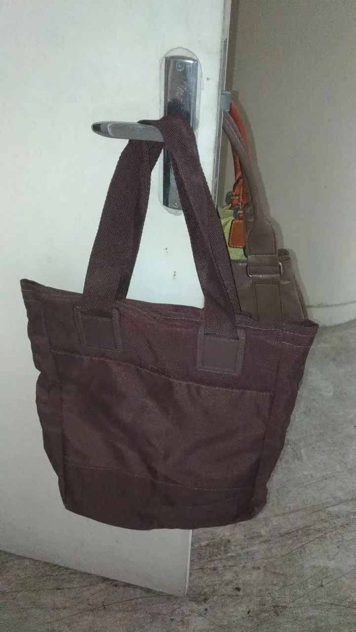 Bolsas femininas, várias, bom estado. E outros! - Foto 4