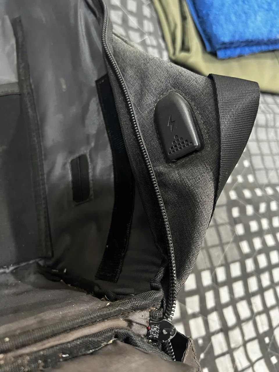 Mochila Executivo Notebook Rígida GondenTec - Foto 5
