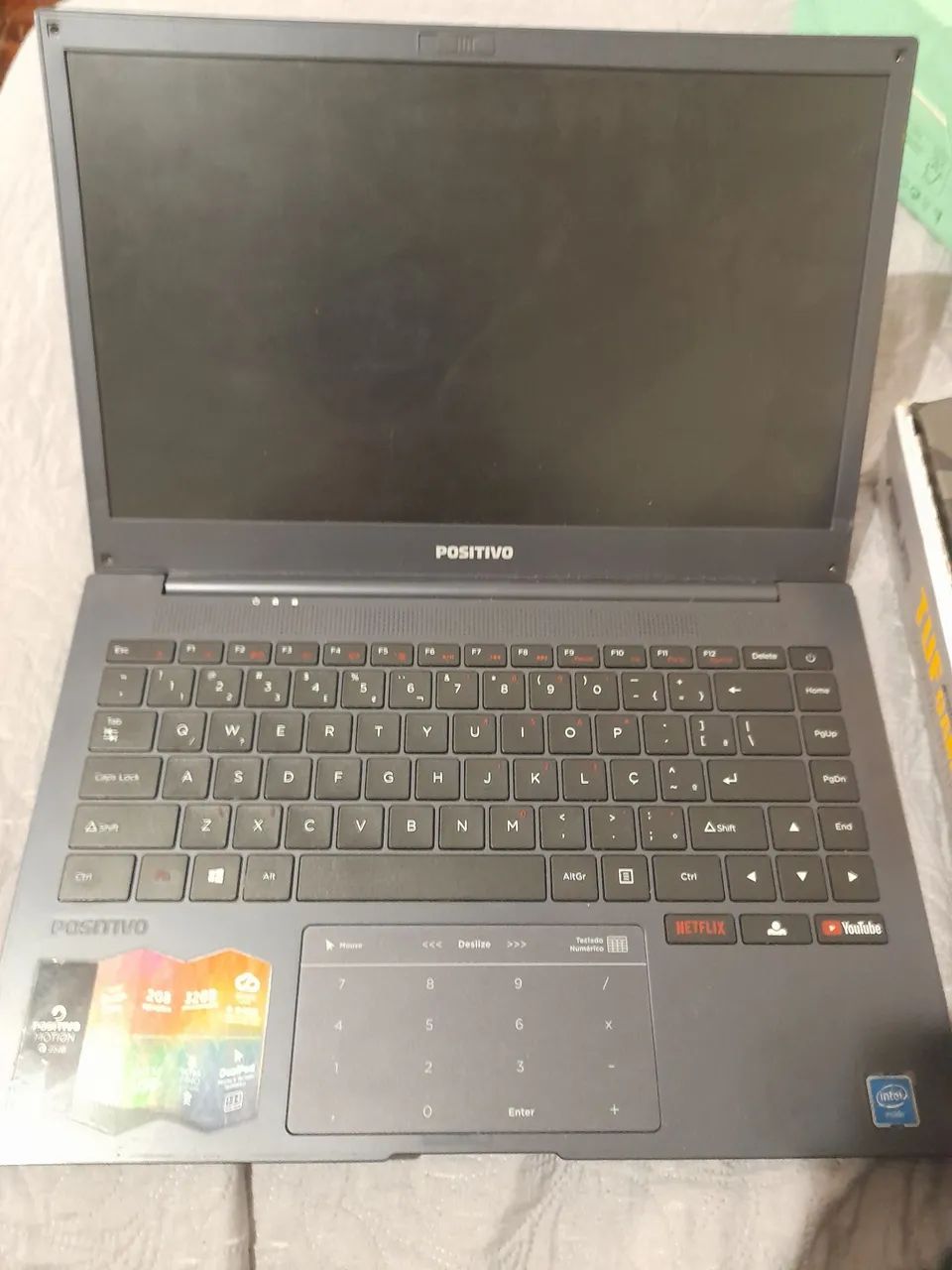 Notebook Positivo (tela quebrada, mas funciona) - Foto 2