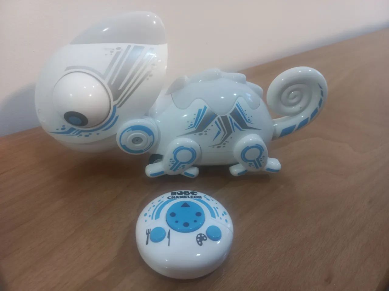 Camaleão Robô - Foto 2