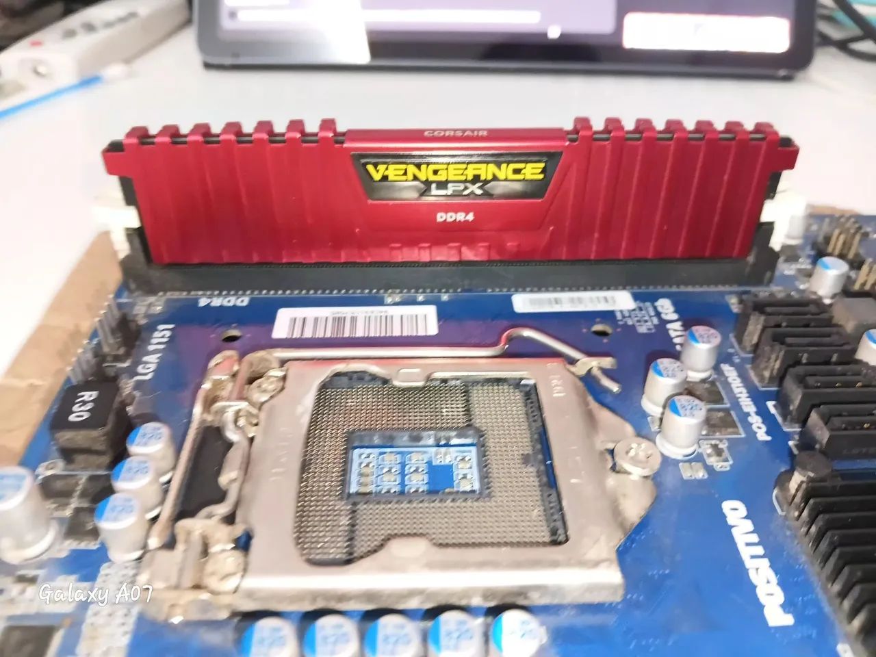 Placa mãe com memória ram ddr4  - Foto 3
