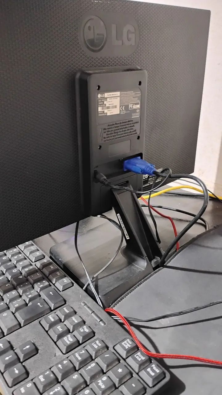 Monitor LG 20 polegadas VGA - Foto 2