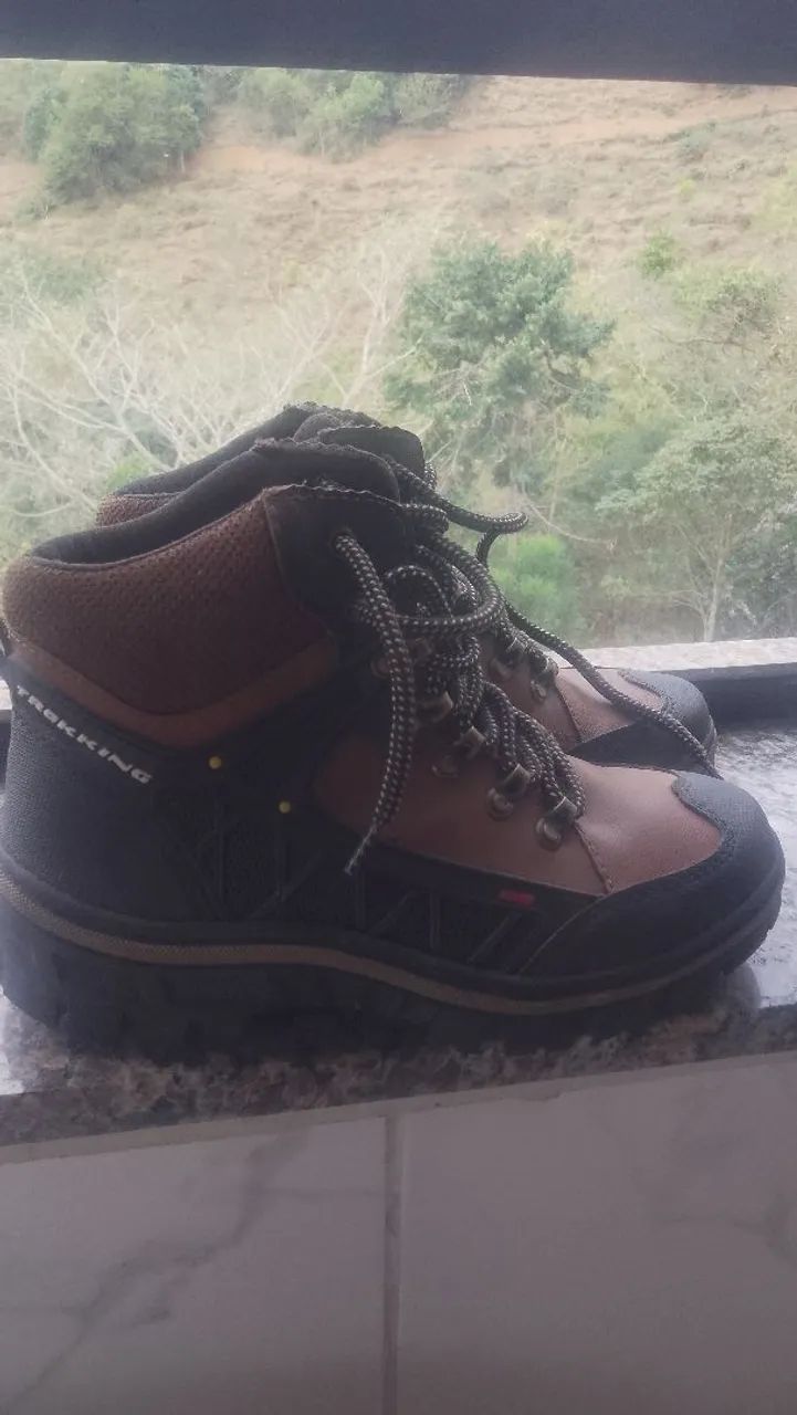 Bota super barato e roupas de crianças 