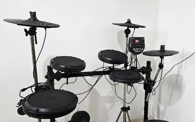 Bateria Eletrônica Alesis DM6 - Foto 3