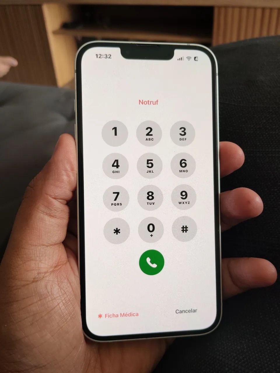 Vende-se iPhone 16e