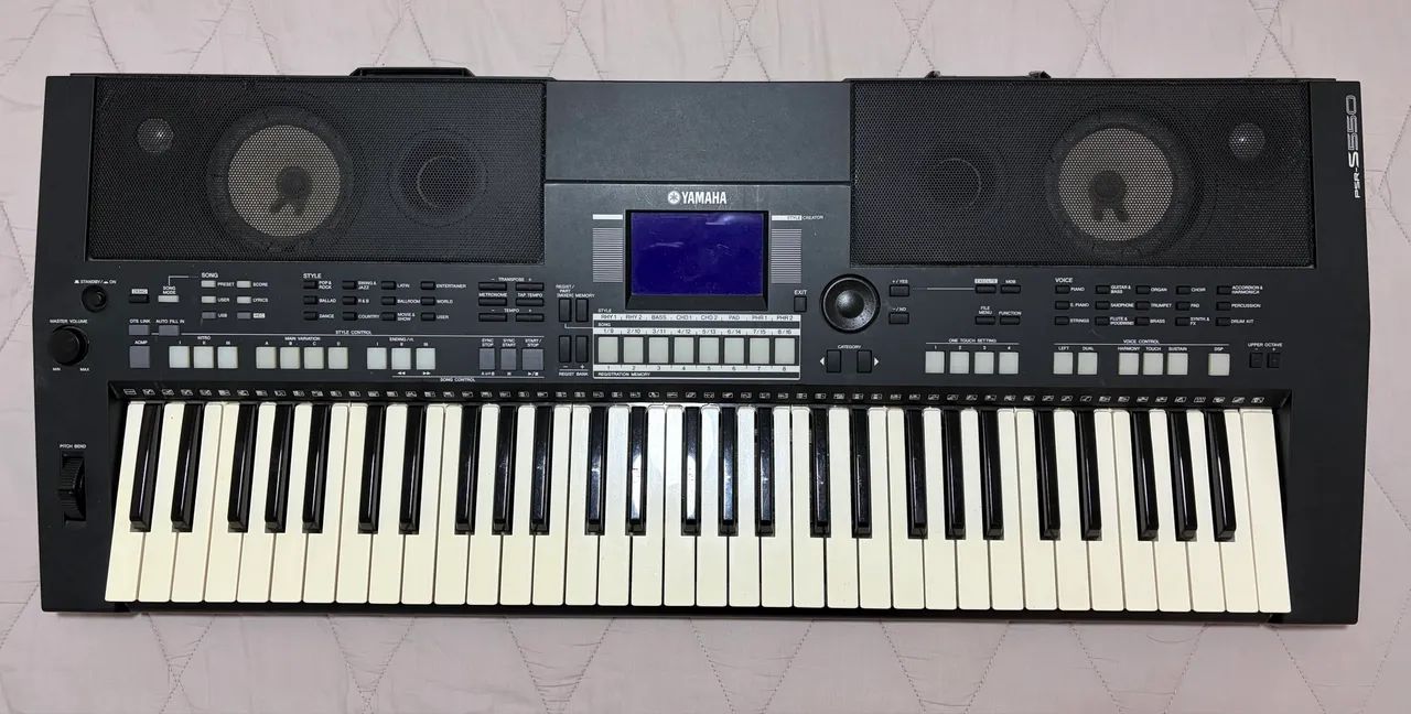 Teclado Yamaha PSR-S550 usado - Foto 2