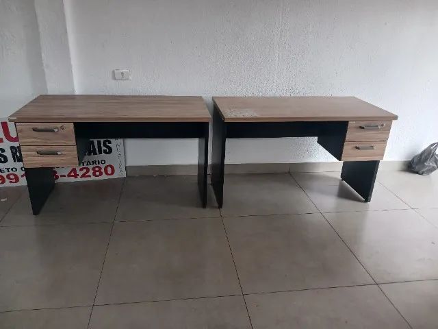 mesa de escritorio com gavetas