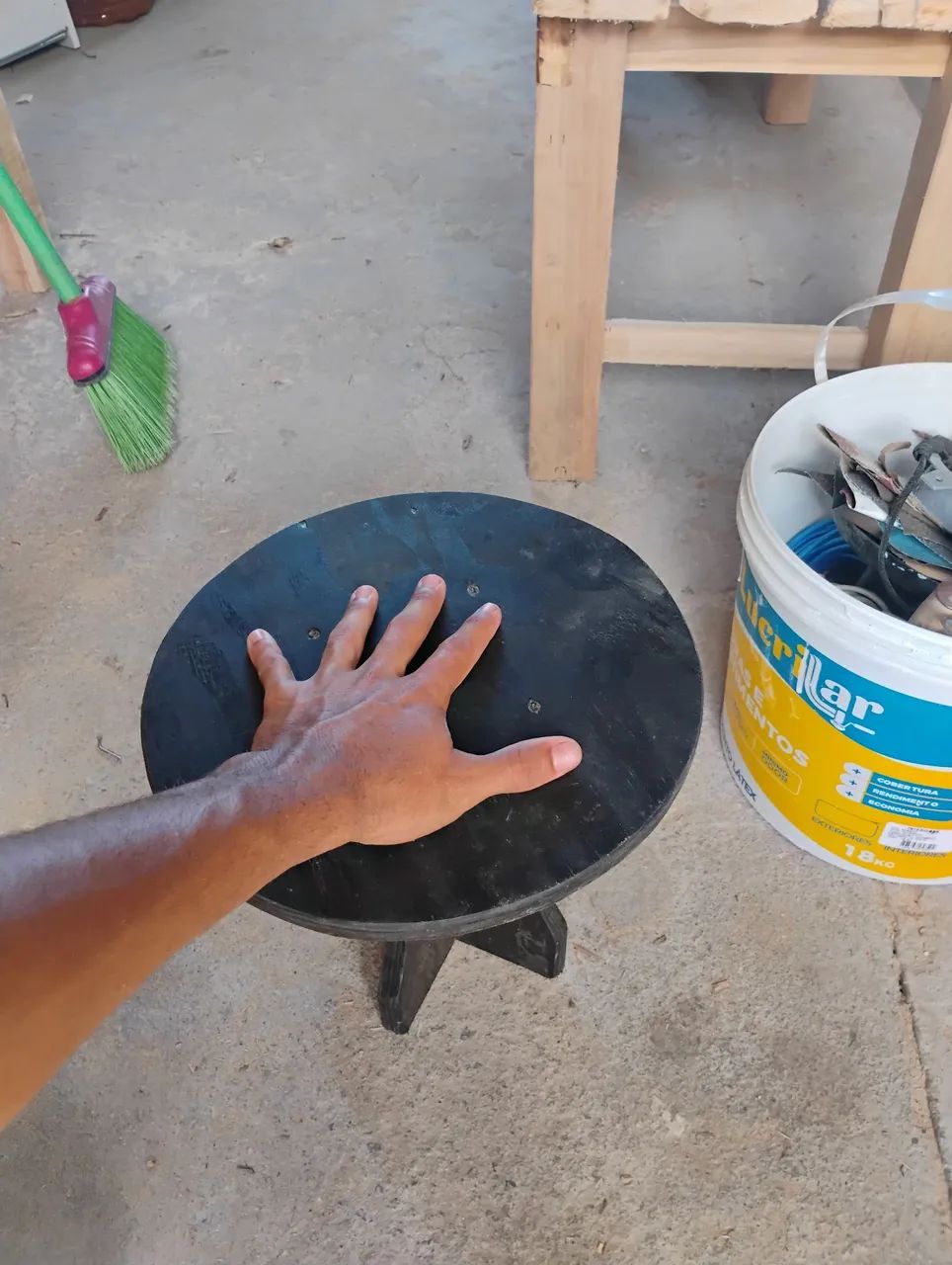 Banquinho de madeira  - Foto 3