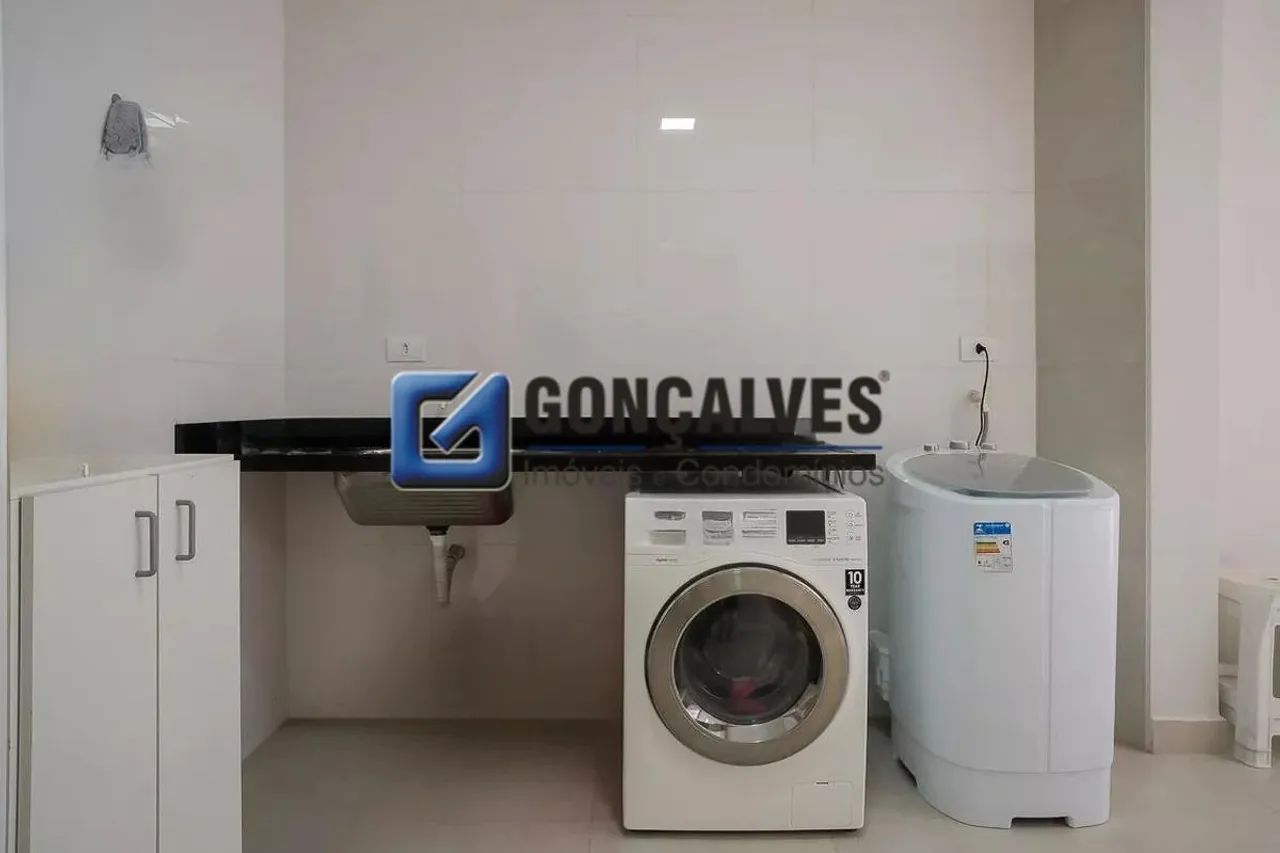 Sobrado Residencial com 3 Suítes, Frente, 6 Vagas em Rudge Ramos  Aluguel - Foto 9
