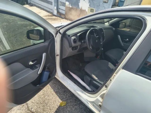 Renault Logan Expression Hi-flex 1.6 8V 4P 2016 - Foto 3