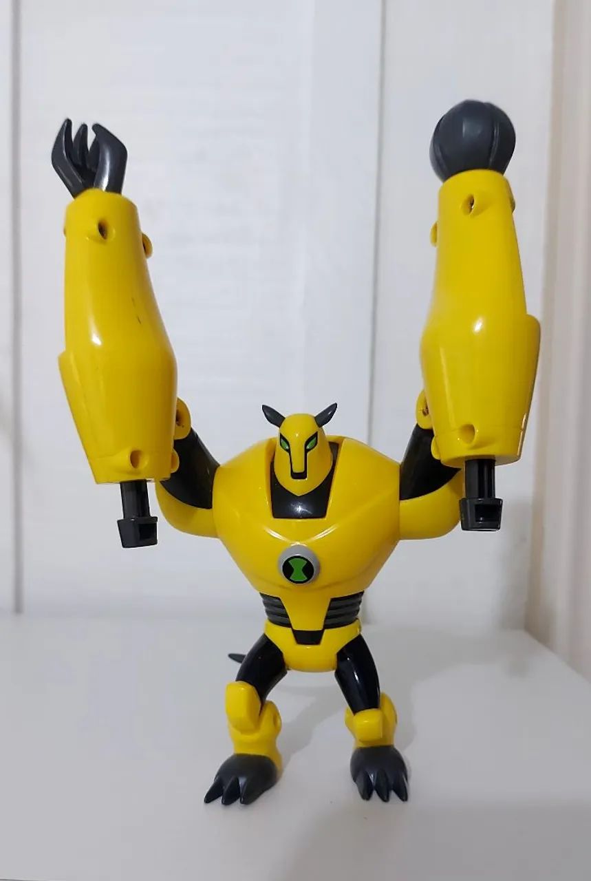 Armatu (Armodrillo) Ben 10