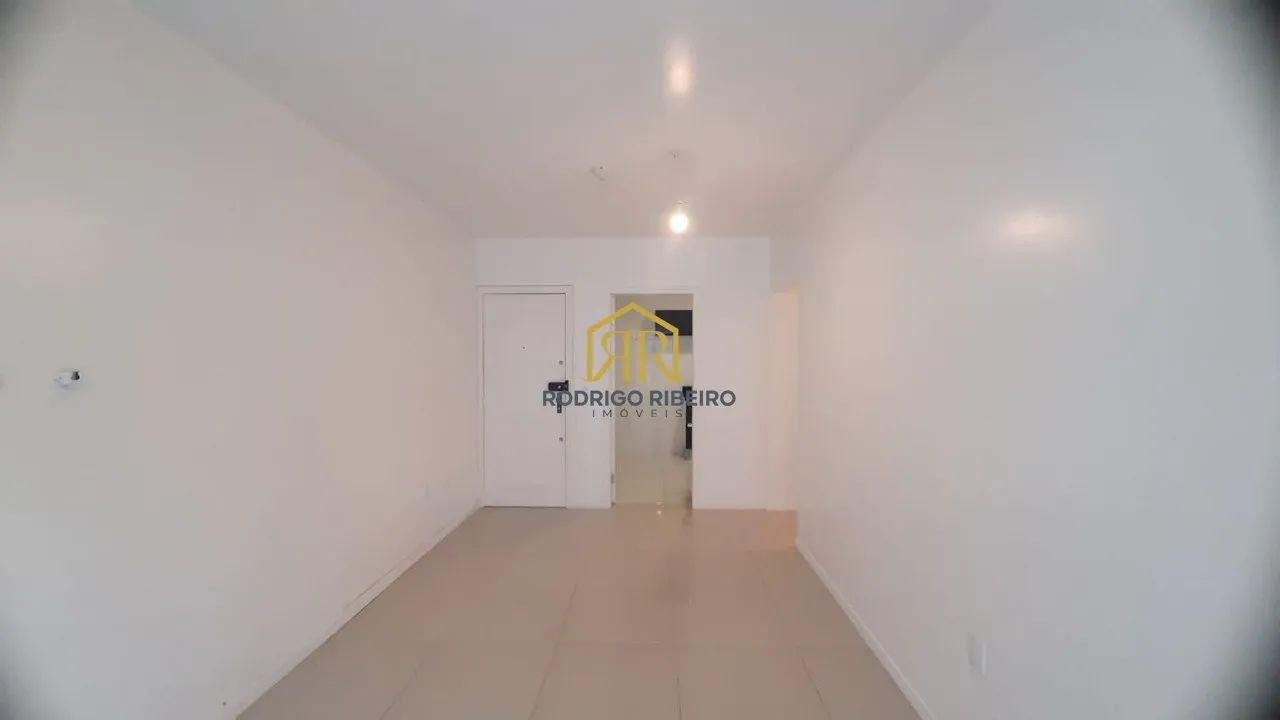 Apto 02 dorm. 02 banheiros, 01 vaga - CARVOEIRA - Foto 2