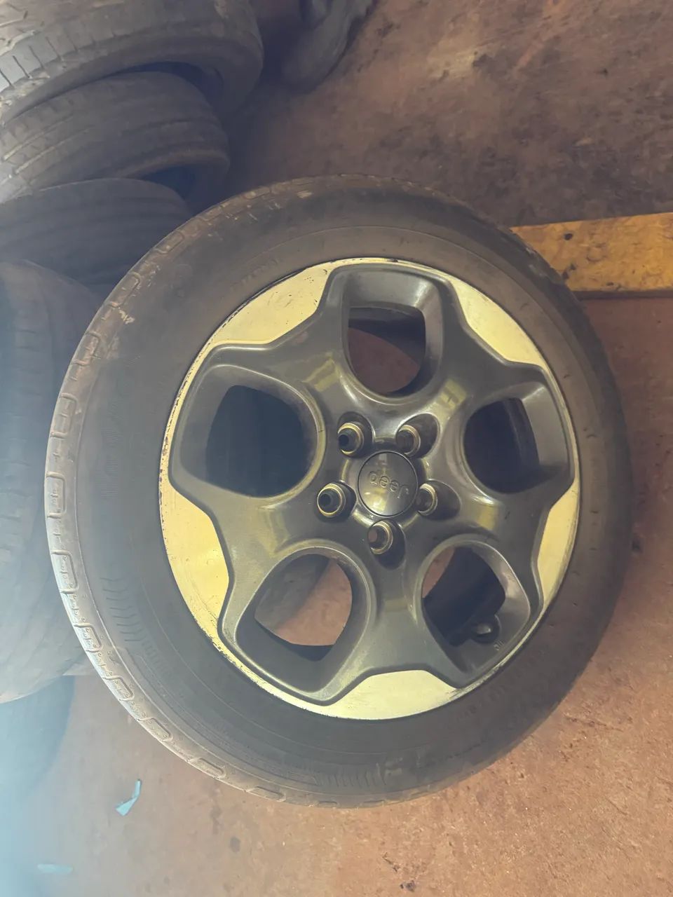 Vende se Pneus usado 
