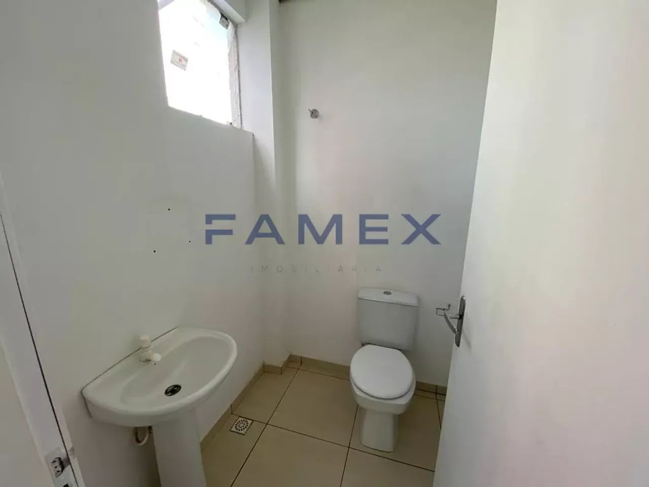 SALA COMERCIAL PARA LOCACÃO NO CENTRO - 31 - Foto 4