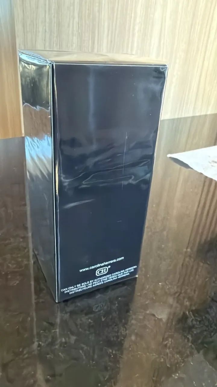 Perfume 212 black elixir 100 ml - Foto 2