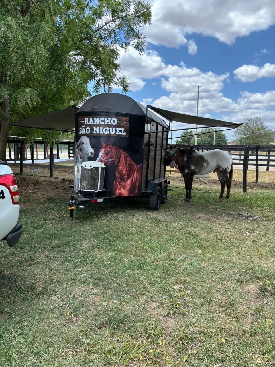 Reboque para cavalo