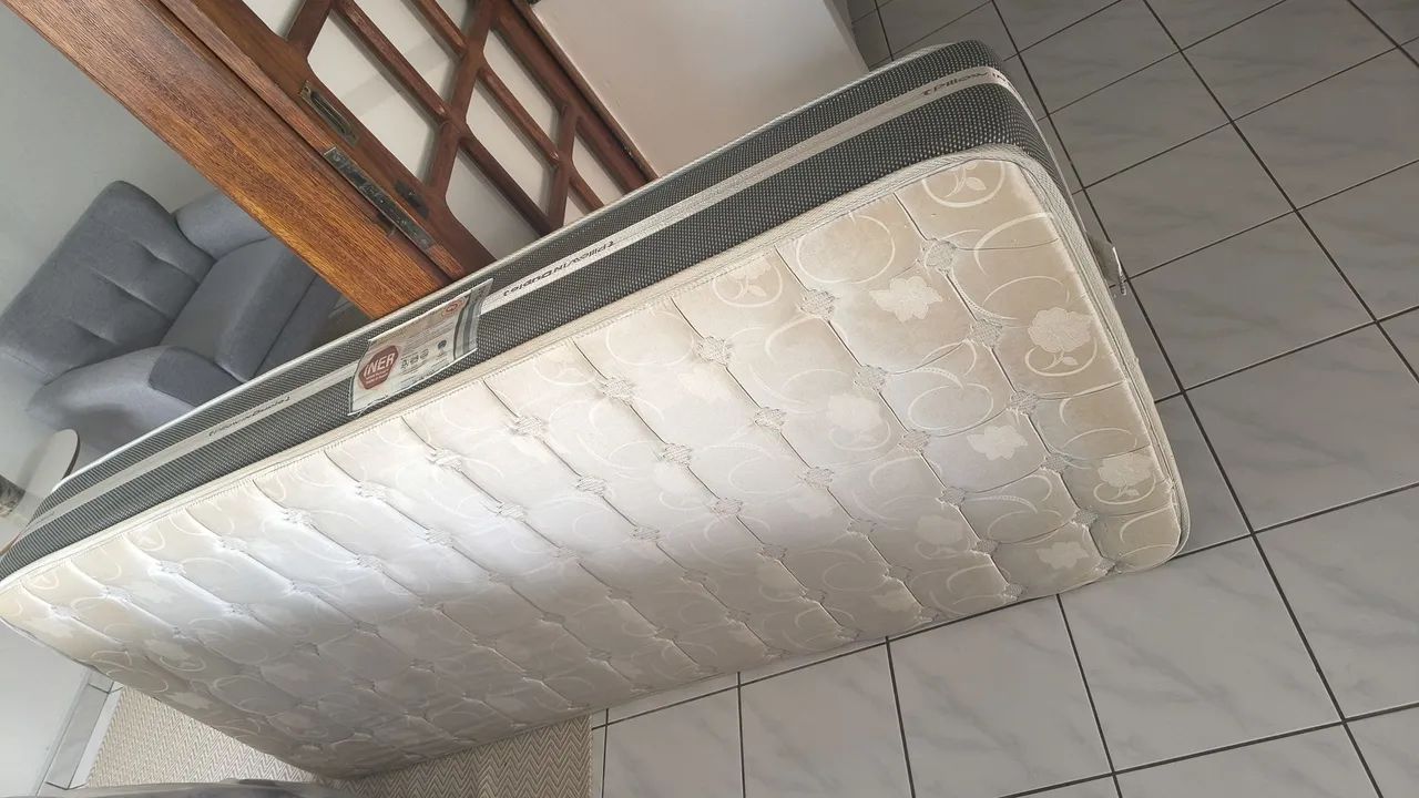 Colchão de mola solteiro 