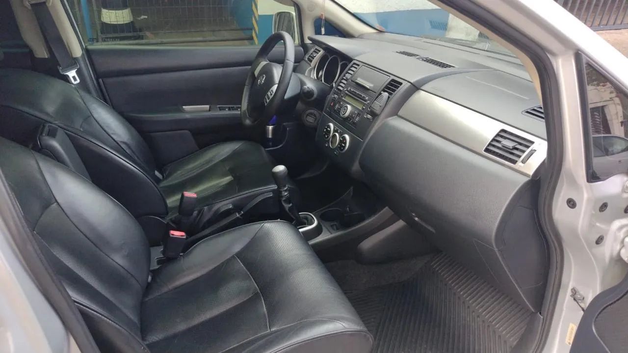 Nissan Tiida 2013