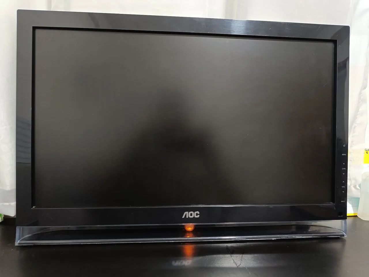 TV AOC 22 POLEGADAS LED