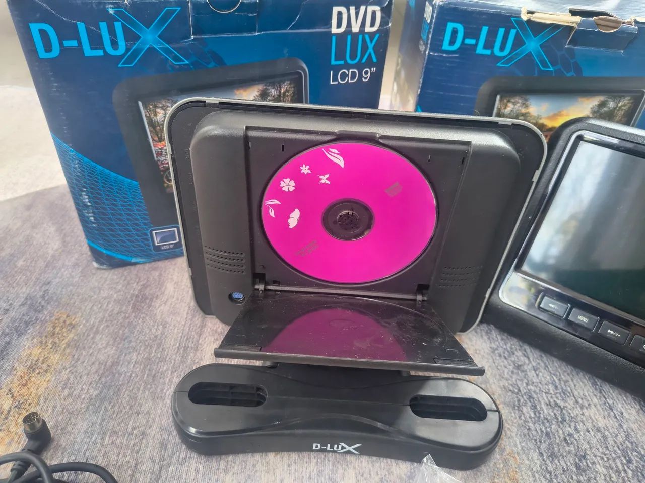Tela de 9 polegadas para carro com DVD USB Cartão de memoria - Foto 4