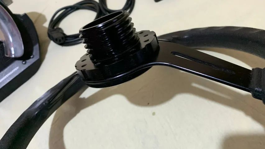 Thrustmaster T500RS + Pedais TGT II + Quick Release - Foto 4
