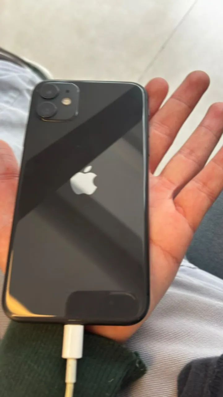 Iphone 11 - 64gb - Preto - Usado - Foto 2