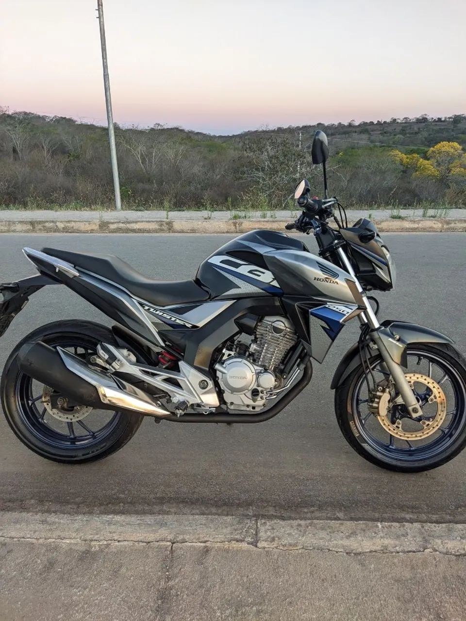 Cb Twister 250F 2019 bem cuidada - Foto 2
