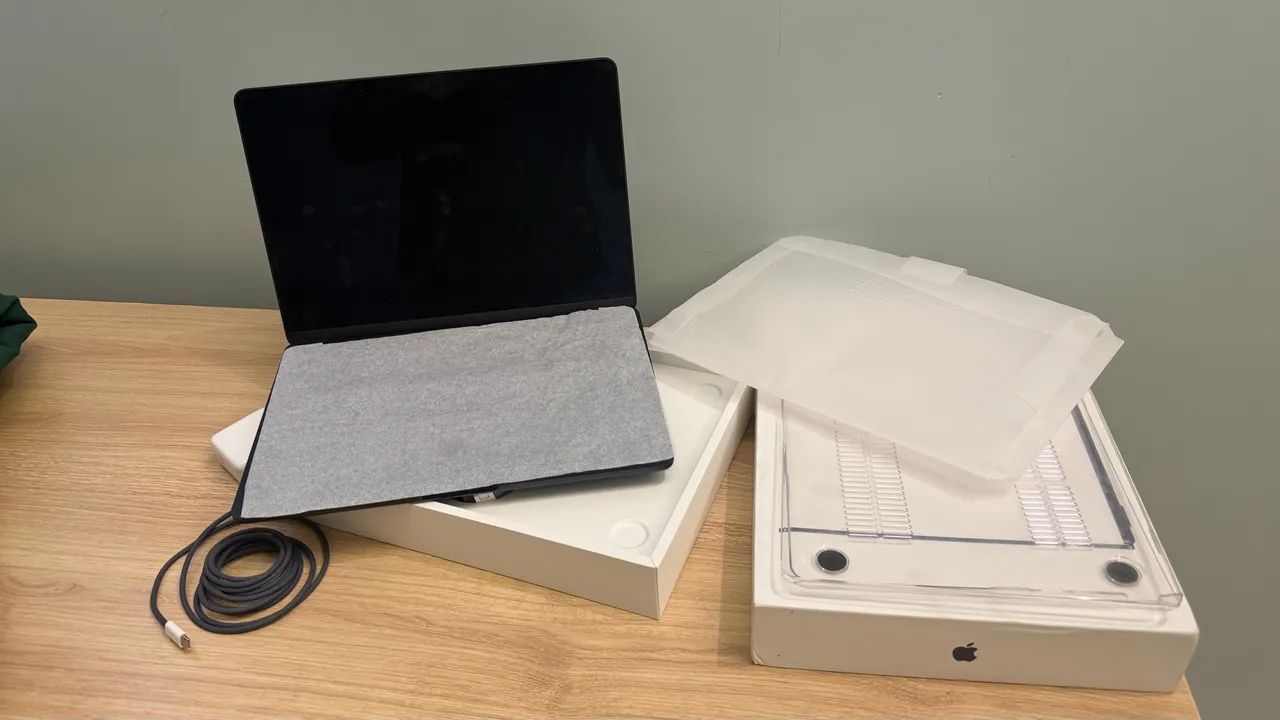 MacBook Air M4 semi-novo - Notebooks - Parque 10 De Novembro