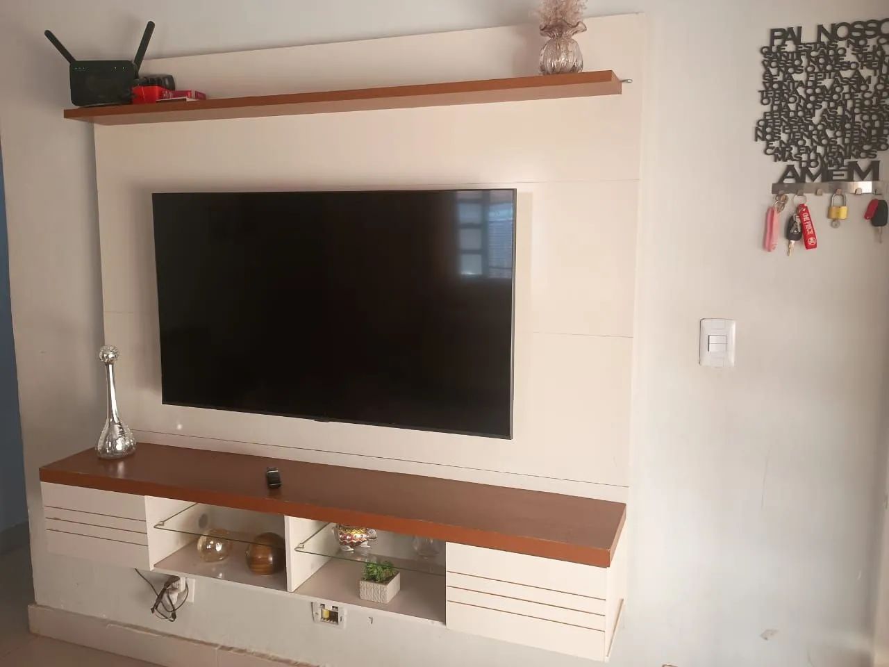 Painel com rack