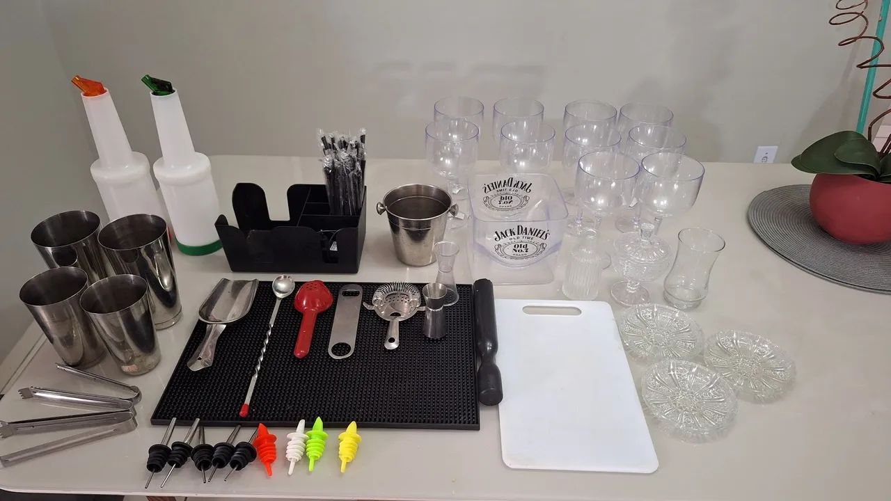 Kit de Coqueteleiras Inox + Acessórios - Foto 4