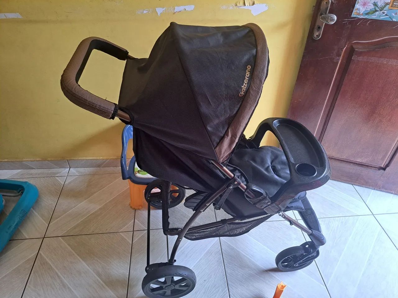 Carrinho de bebe marca galzerano