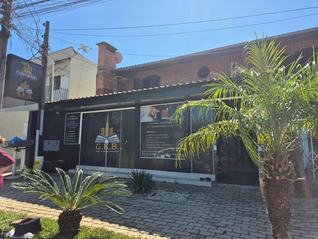ALUGA-SE PONTO COMERCIAL com 110 m2 impecável 