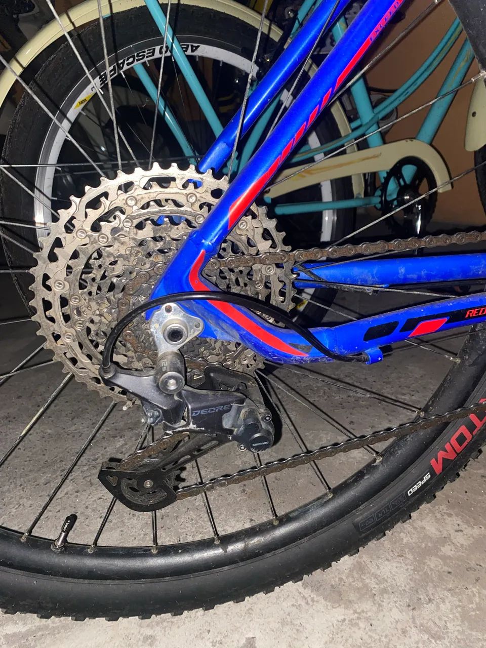 Bicicleta Redstone 12v Deore. - Foto 2