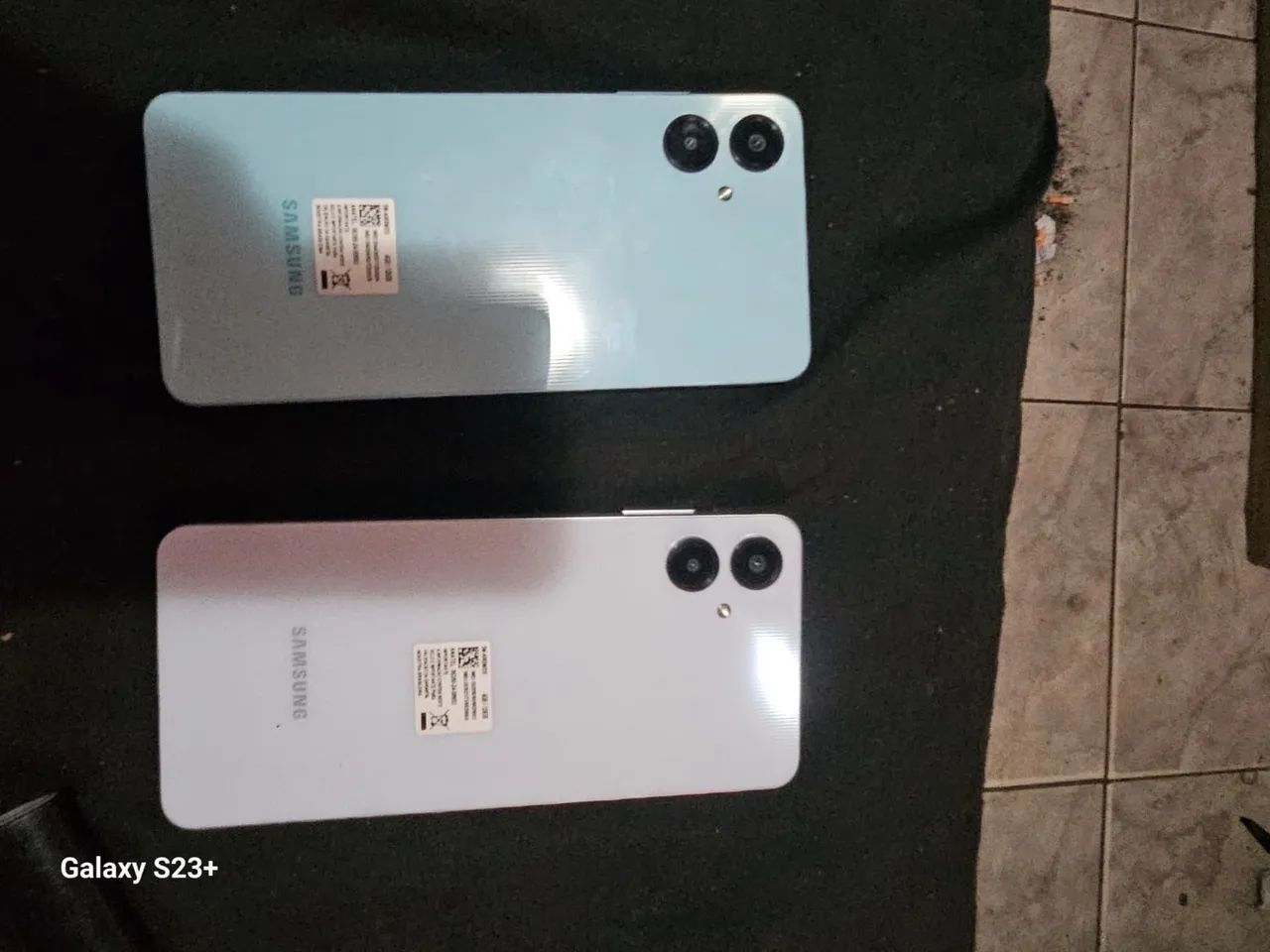 Celular Samsung no precinho os 2 sem detalhes 