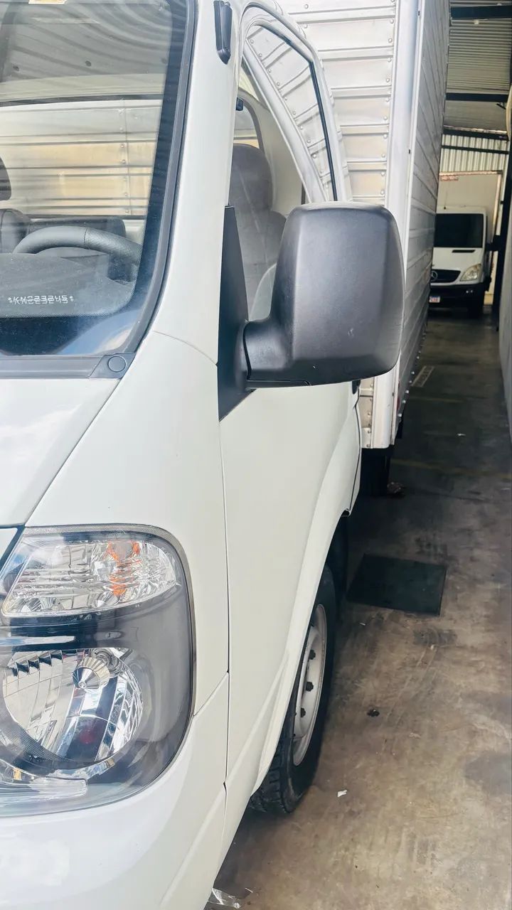 Kia bongo ano 2019 com baú  - Foto 2